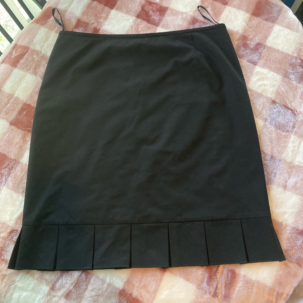 Alex Marie Elegant Black Skirt With a Pleated Hem